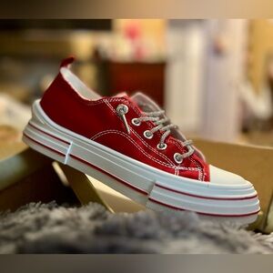 Brand new very G sparkling strings red sneakers sz 8